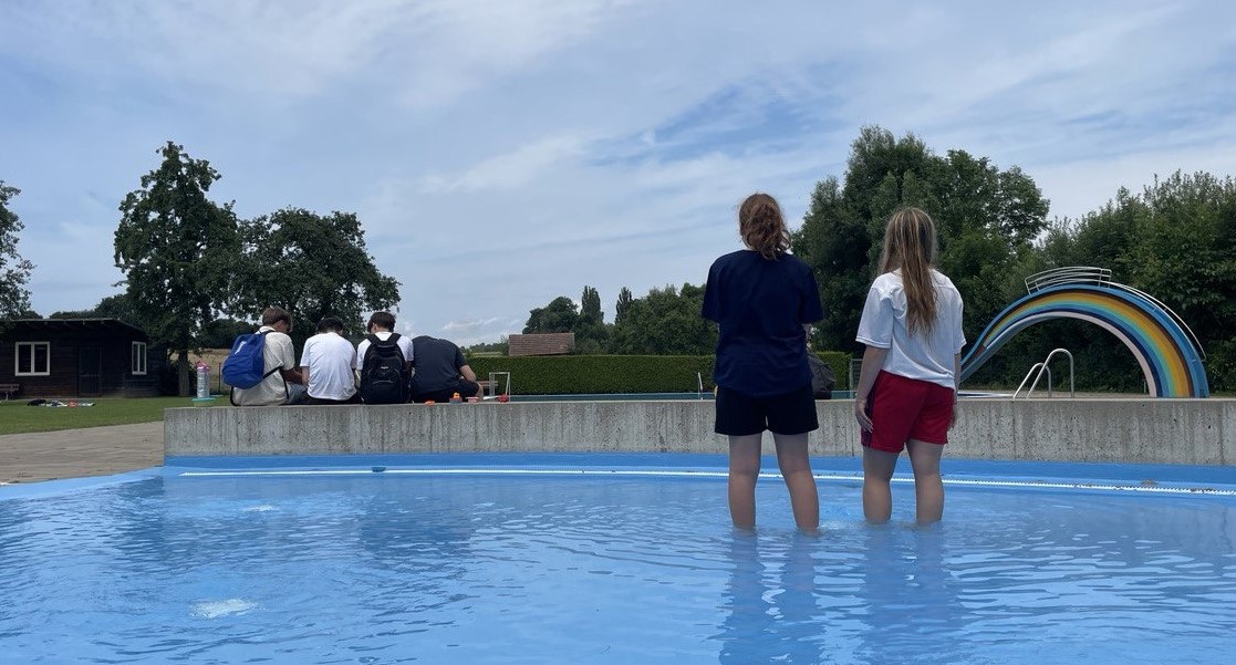 Schwimmbadbesuch der Balthasar-Neumann-Mittelschule Werneck